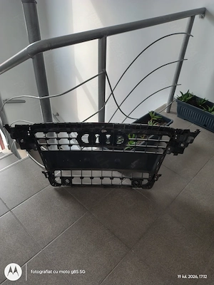 Grila radiator Audi A4B8 ( 2009-2016 ) cu orificii pentru senzori de parcare - imagine 3