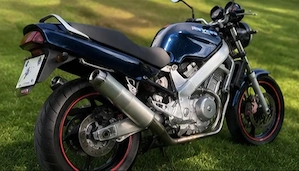 Honda NTV 650 Revere   647 cm    Cardan   Stare excelentă (negociabil)