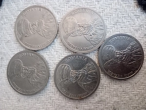 Vând patru monede 100  lei 1994