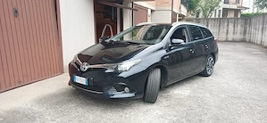 Toyota Auris 1.8 hibryd cu 155.000 km originali!