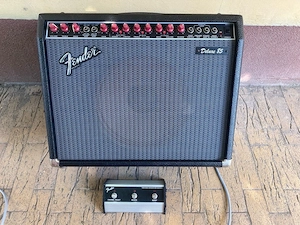 Fender Deluxe 85 amplificator chitara