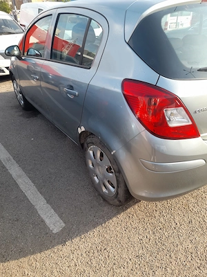 Opel Corsa D an 2010 Euro 5 motor 1.4 benzina unic proprietar ITP valabil 1 an stare foarte buna - imagine 3