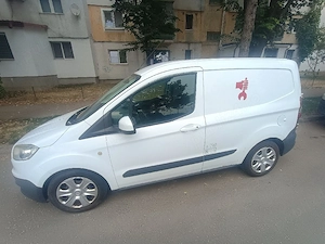 Ford transit courier  - imagine 3