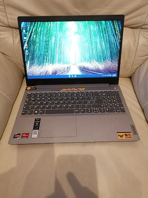 Lenovo ideapad 3 Rizen 5, ssd 256 gb 8 gb DDR 4 video dedicat 2 gb