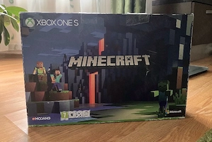 PACHET COMPLET - Xbox One S 1TB Minecraft Limited Edition cu Kinect şi adaptor (foarte rare)