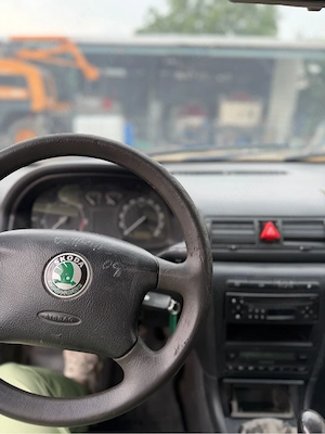 Skoda Octavia 1.9 TDI  - imagine 2