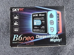 incarcator acumulatori SkyRc B6 Neo 