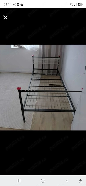 Vând pat metalic o persoană