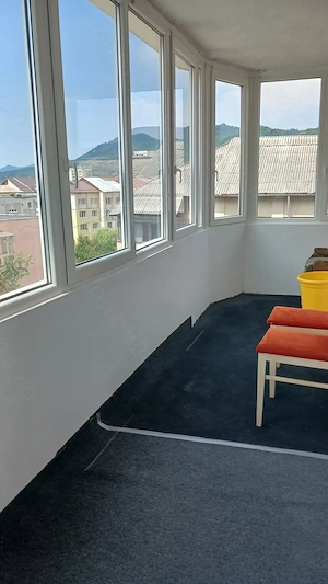 Pe Bd.Traian,central, de inchiriat apartament cu 2 camere decomandat, mobilat, utilat - imagine 10