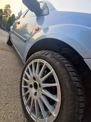  Vând Ford Fiesta 2006 | 1.3 Benzină  - imagine 2
