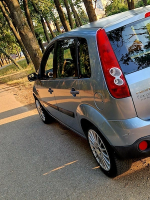  Vând Ford Fiesta 2006 | 1.3 Benzină  - imagine 6
