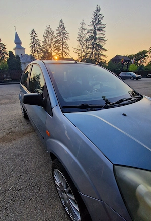  Vând Ford Fiesta 2006 | 1.3 Benzină 