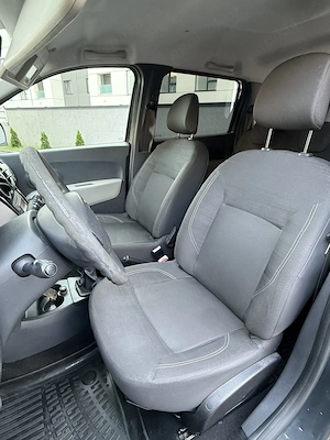 Dacia Lodgy 1.5 dci - imagine 5