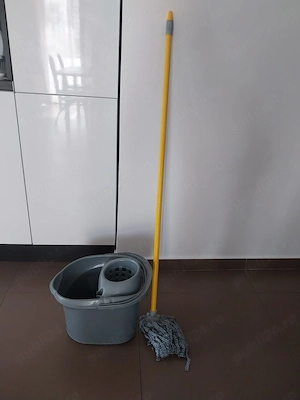 Set mop și găleată