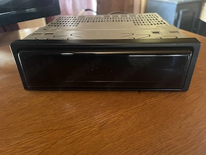 Vand compact disc player  AUTO SONY-M610 NOU