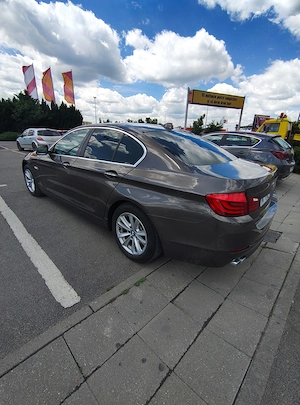 BMW  525 d - imagine 8