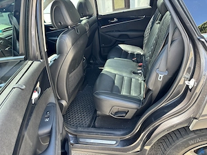 Kia Sorento III 2.2 CRDi AWD   2016 (prima înmatriculare 2017)   147 kW   200 CP   Nivel de echipare - imagine 19