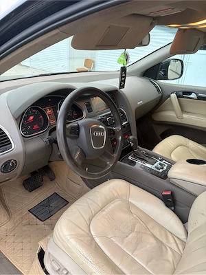    Se vinde Audi Q7    - imagine 6