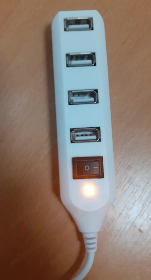Vând HUB 4 Porturi Legami Milano, USB 2.0 cu Conectare USB-A