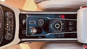 Proprietar vand Peugeot 508 Hybrid 4x4 echiparea de top - imagine 3