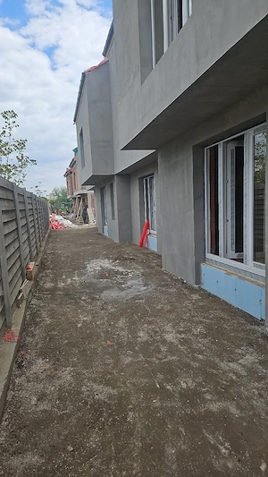 Căsuțe  însiruite zona Mall! - imagine 2