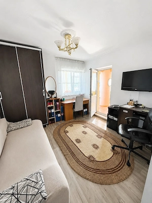Apartament 3 camere , de vanzare , zona Nord , Pitesti , 85 mp - imagine 2