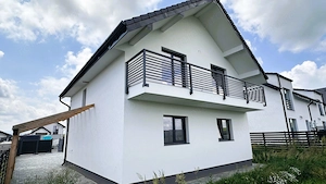 Casa single 5 camere zona Sura Mica - imagine 2
