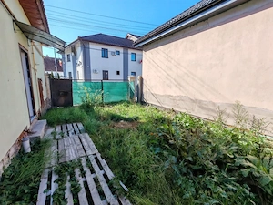 Apartament la casă, curte proprie, zona Gusterita - imagine 6