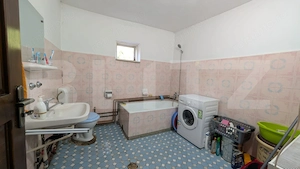 Casă individuala, 75 mp, teren 2180 mp, 2 fronturi stradale, zona Pucioasa - imagine 13