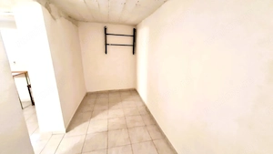 Apartament 2 camere la demisolul unei case, zona Sub Arini - imagine 11