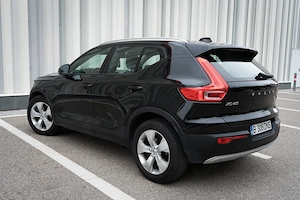 Volvo XC40 B4 AWD Mild Hybrid   197 CP   Momentum Pro - imagine 3