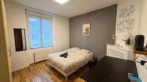 Inchiriez apartament in regim hotelier