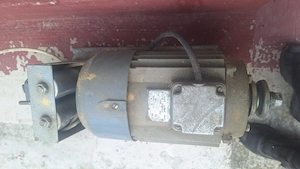 motor electric pt circular la 220 , 1.8 kw  3/000 turatii /minut 50 Hz - imagine 2