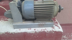 motor electric pt circular la 220 , 1.8 kw  3/000 turatii /minut 50 Hz - imagine 4