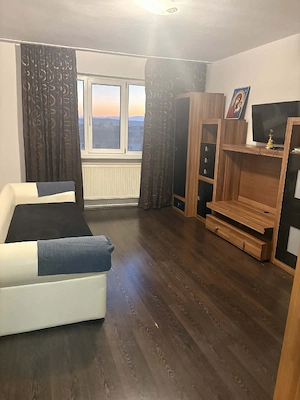 vand apartament 2 camere decomandat