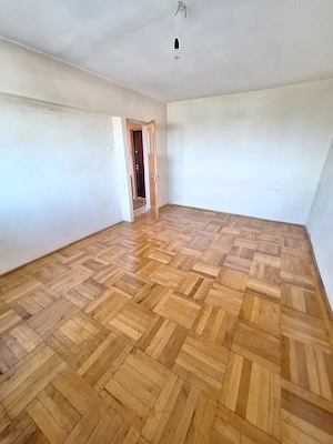 Vanzare apartament 3 camere Micro 18 - imagine 4