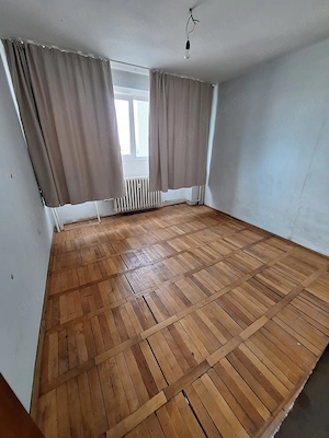 Vanzare apartament 3 camere Micro 18 - imagine 2