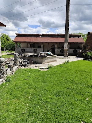 Casă spațioasă cu 800 mp teren, foișor și toate utilitățile, în Balș - imagine 3