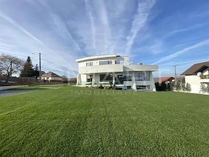 Vila de lux 5 camere +1500mp teren Cisnadie - imagine 6