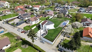 Vila de lux 5 camere +1500mp teren Cisnadie - imagine 16