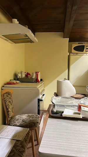 In centrul Aradului dau in chirie apartament cu o camera , baie , bucatarie,pret 180 +120  Garantie. - imagine 4