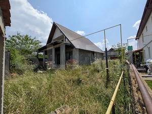 Casa semi-finisata de vanzare, 299 mp, zona Moreni - imagine 2