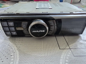 Casetofon alpine IDA-001