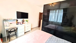 Apartament 3 camere decomandat zona Selimbar - imagine 9