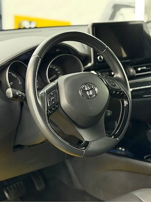 Toyota C-HR - An 2022 - Motor 1.8 Hybrid - Garantie Toyota - imagine 6