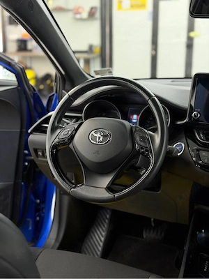 Toyota C-HR - An 2022 - Motor 1.8 Hybrid - Garantie Toyota - imagine 8