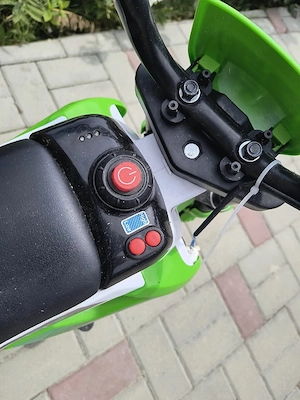 Vand motocicleta electrica pentru copii 
