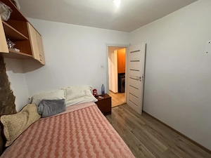 Apartament 4 camere, decomandat, zona Lapus - imagine 11