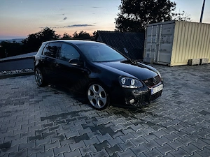 Vând  schimb GOLF 5 GTI  cu motocicleta 