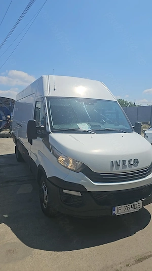 Vând duba Iveco, motor 2300cm 156CP. Varianta long, km 180000reali, an 2018, axa dubla pe spate. - imagine 7